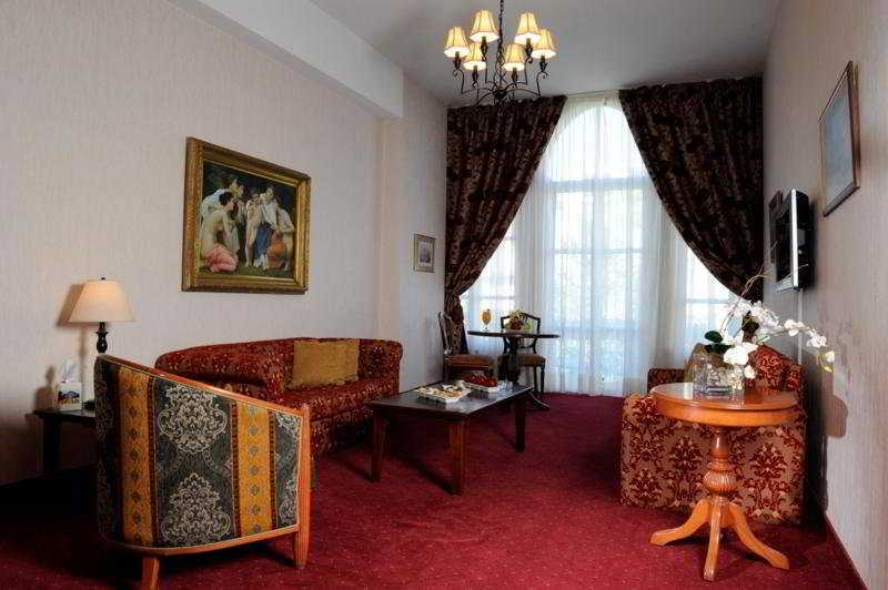 Grand Kadri Hotel - History Marked By Cristal Lebanon Zahle Exterior photo